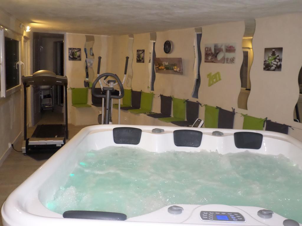 Appart'Hotel Les Tilleuls Saint-Macaire Oda fotoğraf