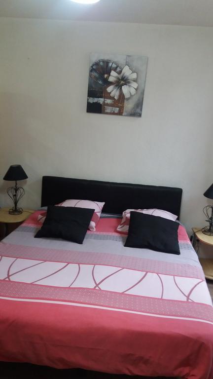 Appart'Hotel Les Tilleuls Saint-Macaire Oda fotoğraf